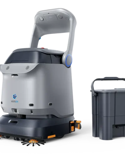 KLEENBOT-C40-Front-Water-Tank_web-1